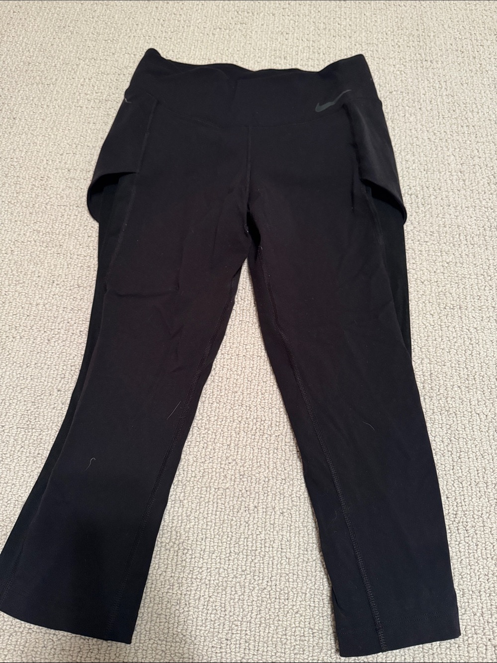 Nike Black Women's tennis capri Pants with ball pockets
